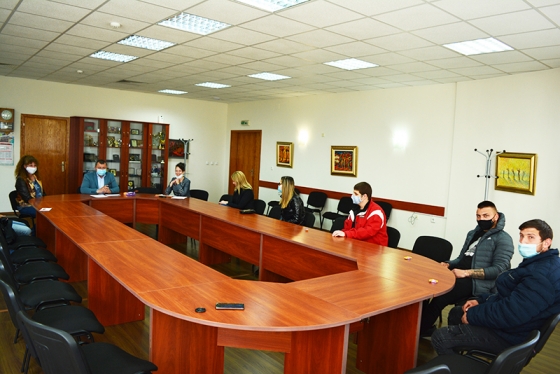 Четирима абитуриенти от Павликени получиха подкрепа за бала си