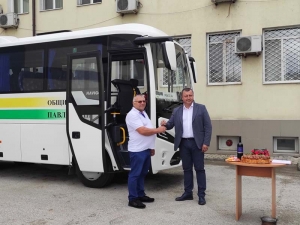 Община Павликени се сдоби с нов автобус